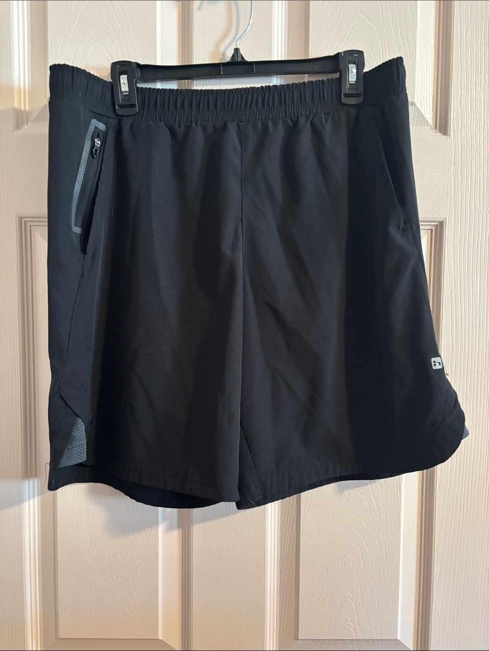 Hind Black Athletic Shorts with Zipper Pocket